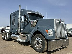 0 Kenworth W990 - Sleeper Truck