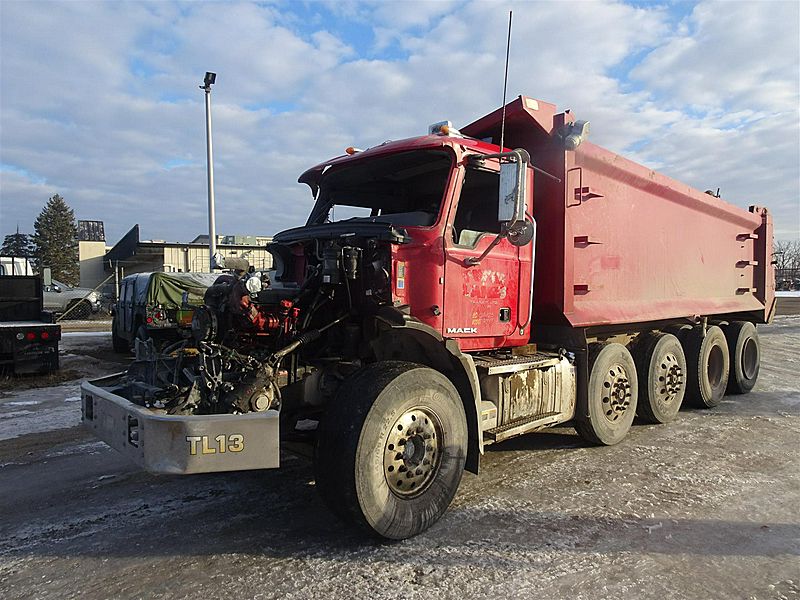 2018-mack-gu813.1.jpg