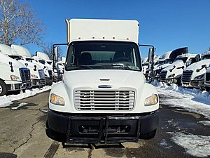 2014 Freightliner M2 106 - Box Van