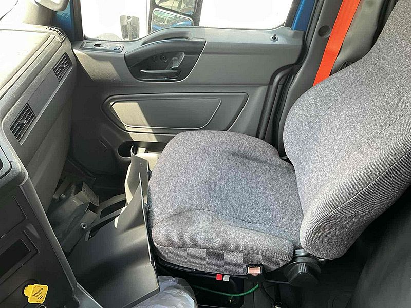 2020 International LT625