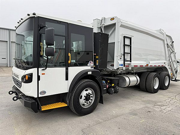 2022 Dennis Eagle ProView LHD - Rear Loader