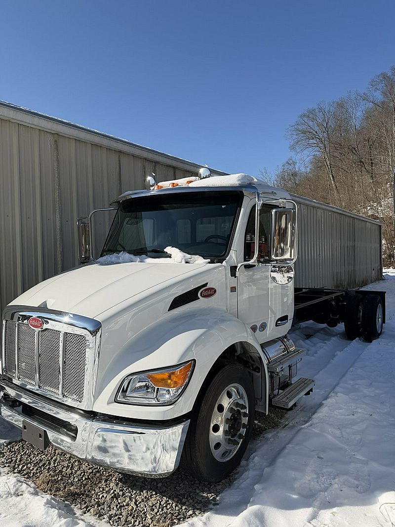 2025 Peterbilt 536
