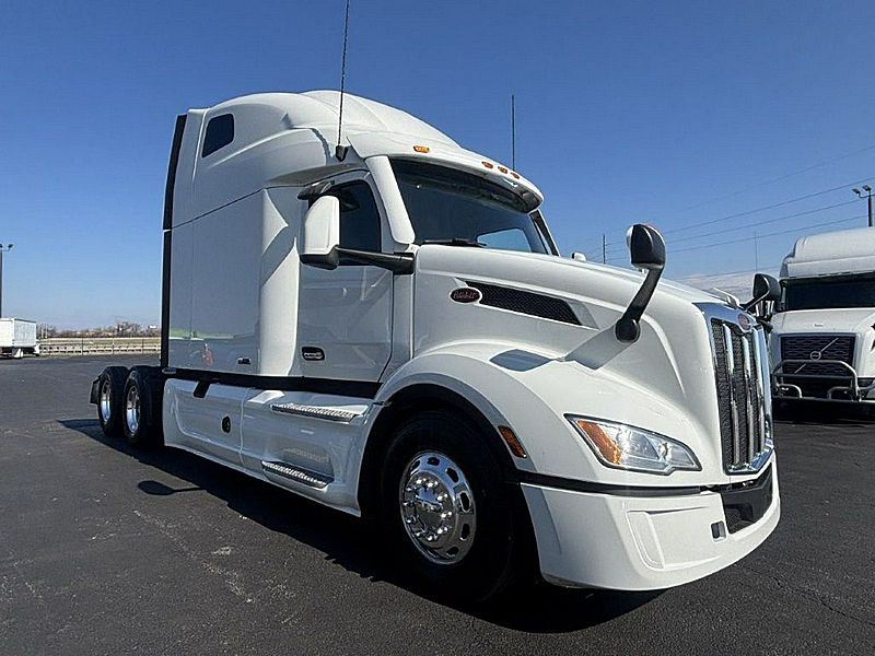 ハル様 2024-peterbilt-579.2.jpg