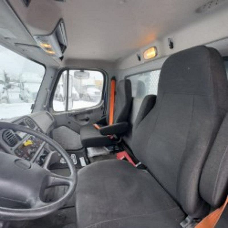 2020 Freightliner M2 106