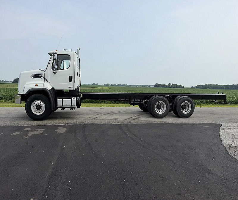 2014 Freightliner 108SD