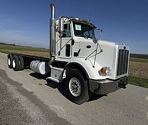 2008 Peterbilt 365 - Cab & Chassis