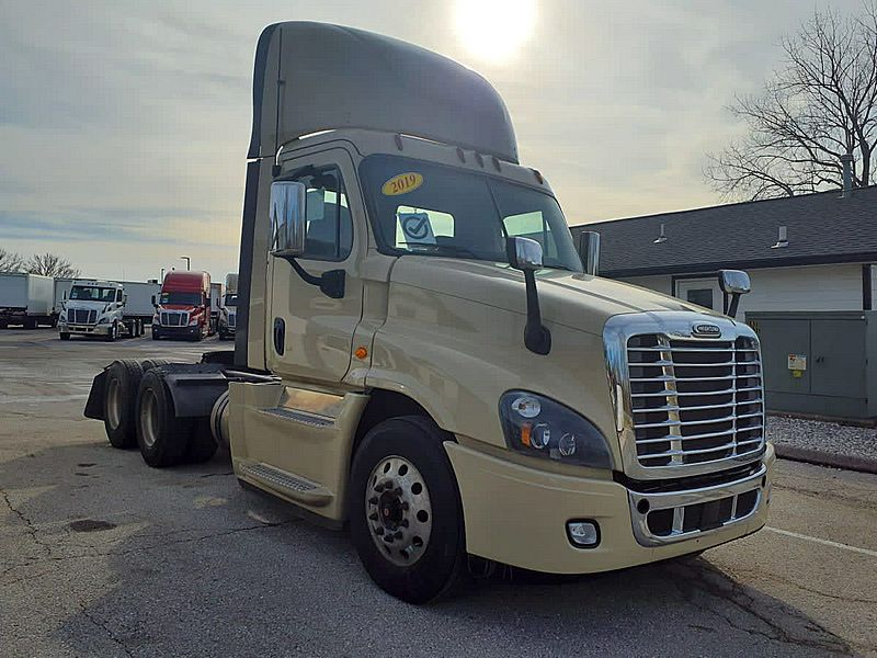 2019 Freightliner CASCADIA 125