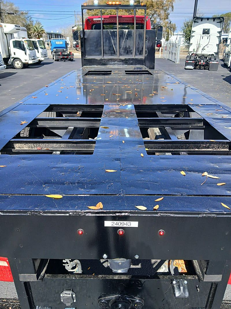 2020 Freightliner M2 106