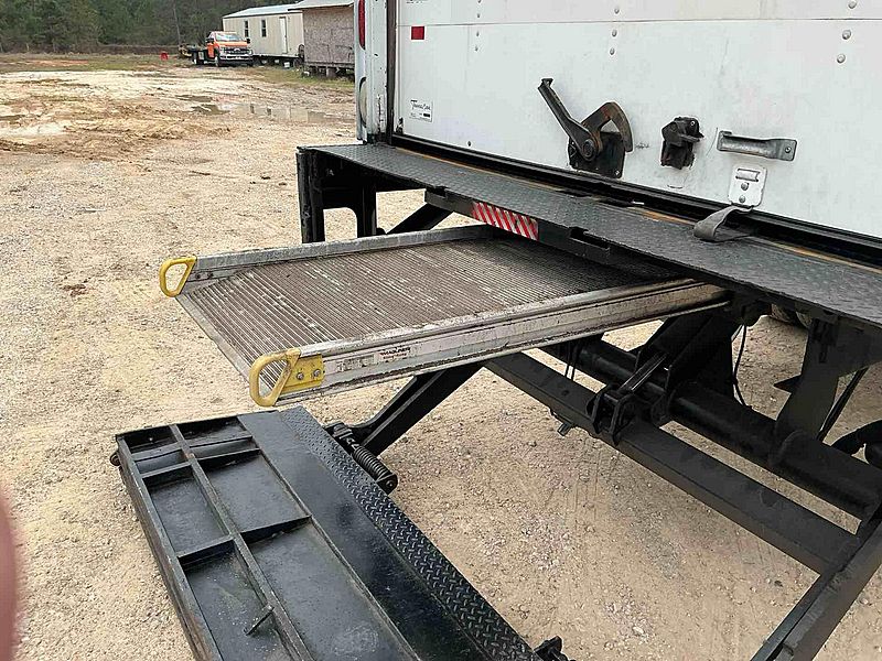 2019 Freightliner M2