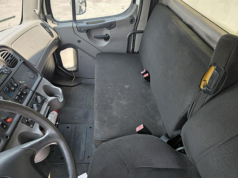 2013 Freightliner M2