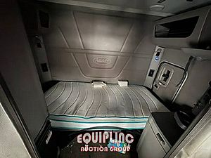 2017 Peterbilt 579