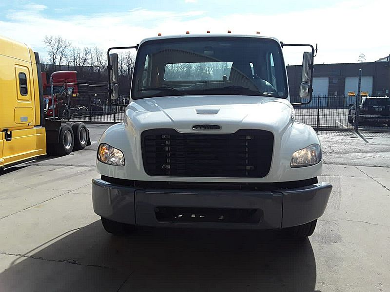 2020 Freightliner M2 106