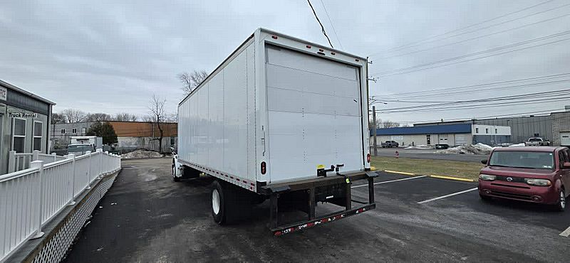 2019 Freightliner M2 106
