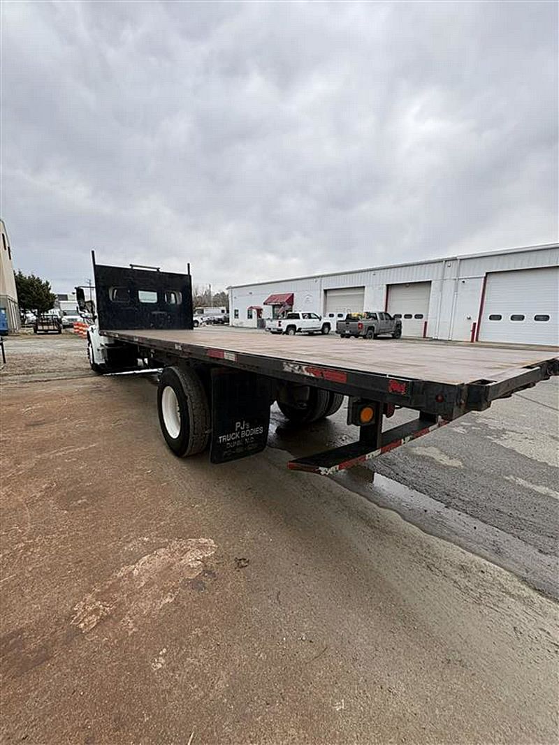 2020 Freightliner M2 106