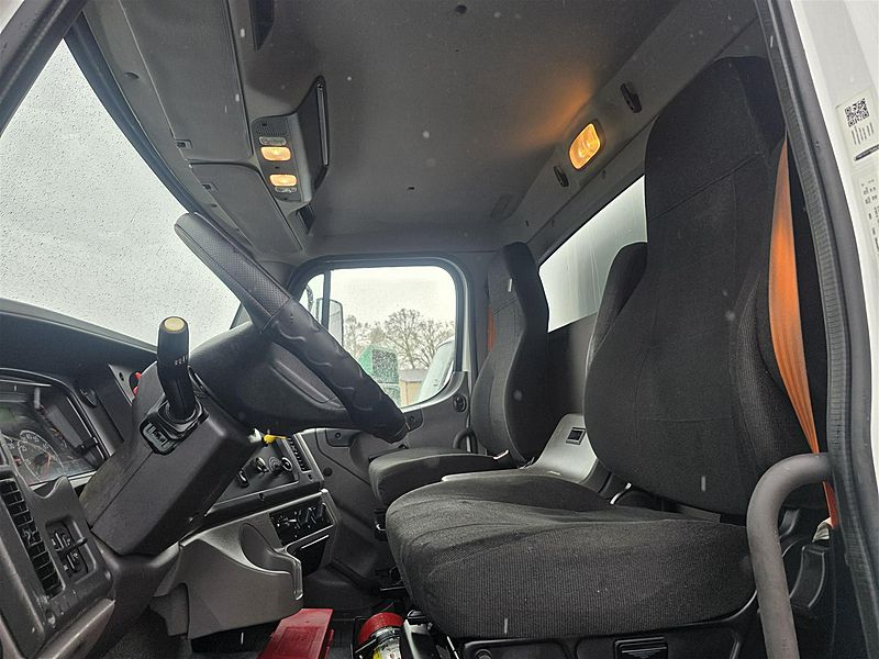 2018 Freightliner M2