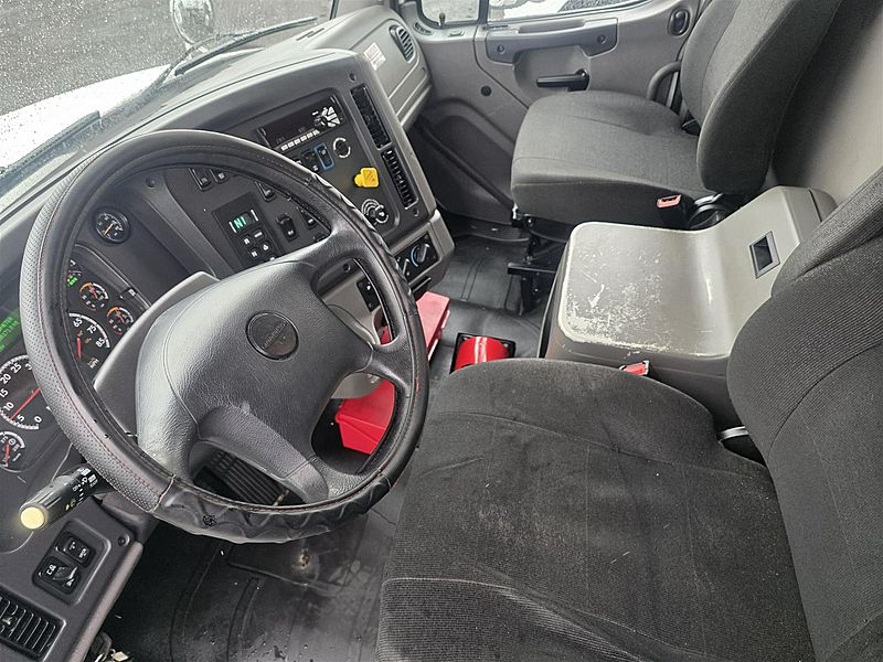 2018 Freightliner M2