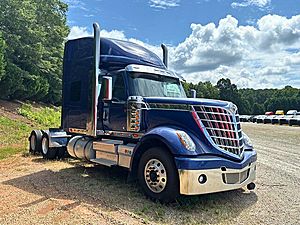 2023 International LoneStar - Sleeper Truck