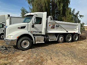 2016 Peterbilt 579 - Dump Truck