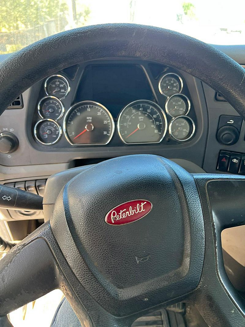 2016 Peterbilt 579