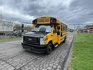 2022 Thomas  Minotour 12+2 - School Bus
