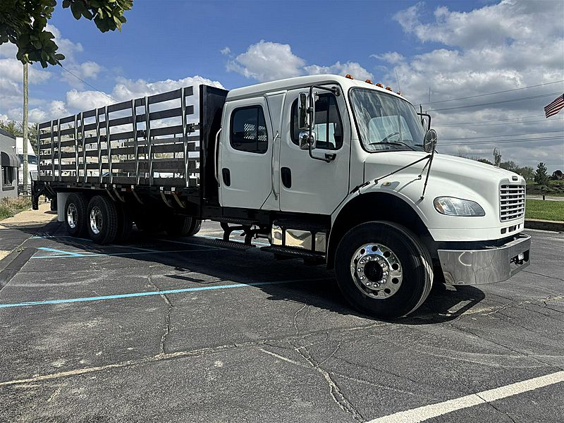 2018 Freightliner M2 106