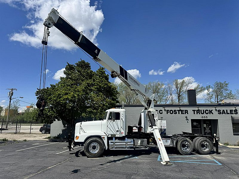 2002 Freightliner FLD120