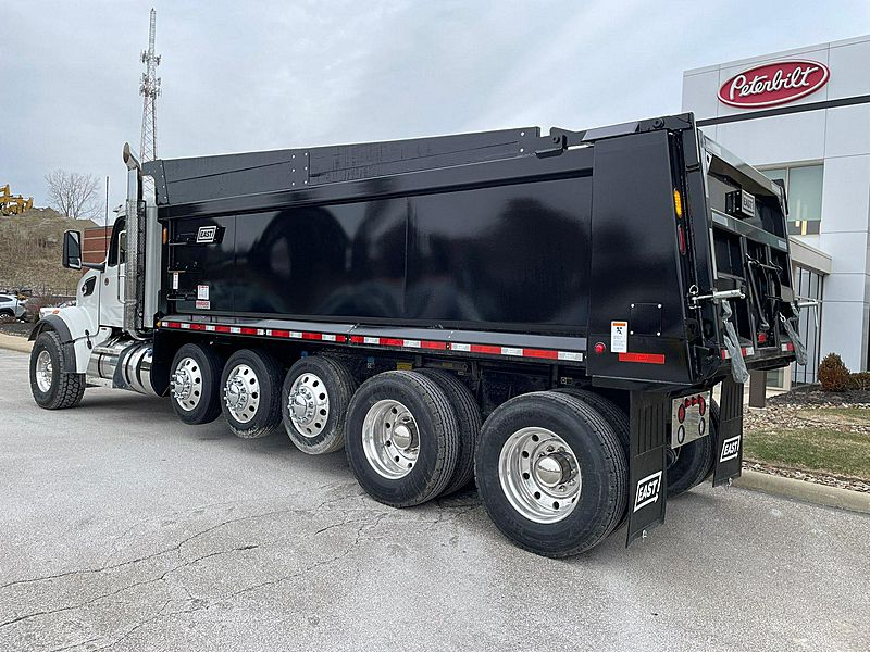 2026 Peterbilt 567