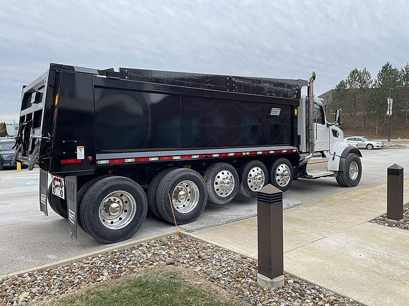 2026 Peterbilt 567
