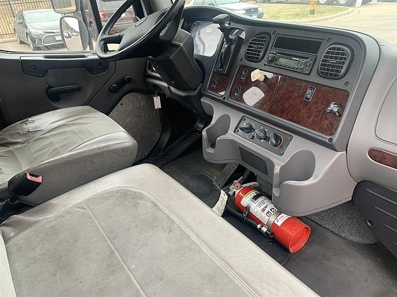 2014 Freightliner M2 106