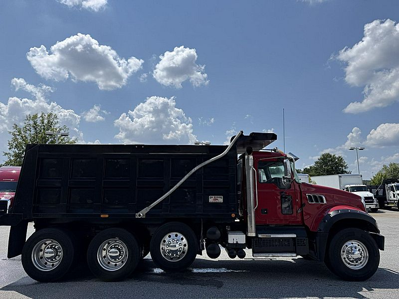 2019 Mack GR84F