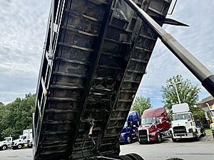 2019 Mack GR84F