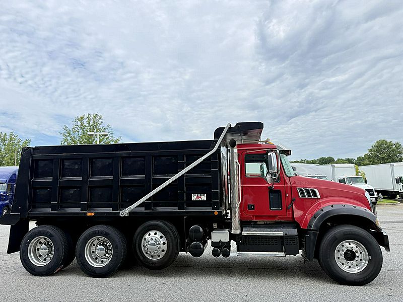 2019 Mack GR84F