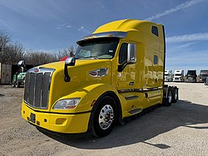2022 Peterbilt 579 - Sleeper Truck