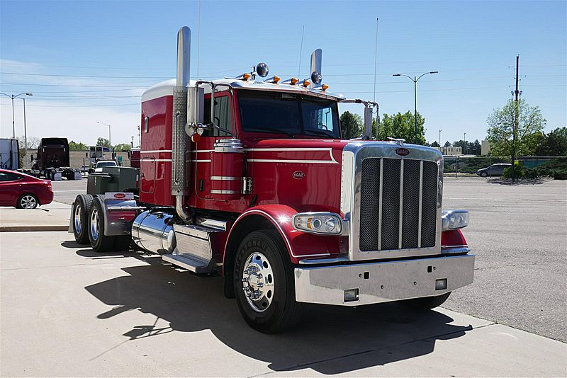 2020 Peterbilt 389