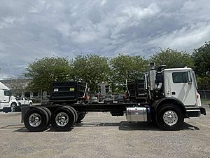 2027 Mack TE64R