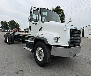 2015 Freightliner 114SD - Cab & Chassis