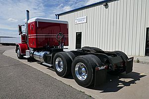 2021 Peterbilt 389
