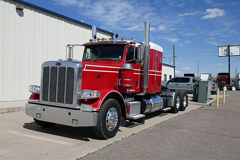 2021 Peterbilt 389