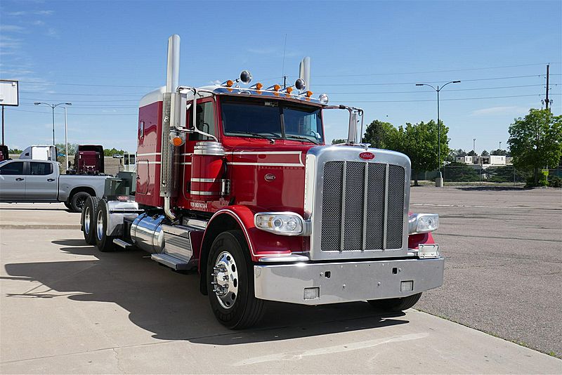 2021 Peterbilt 389