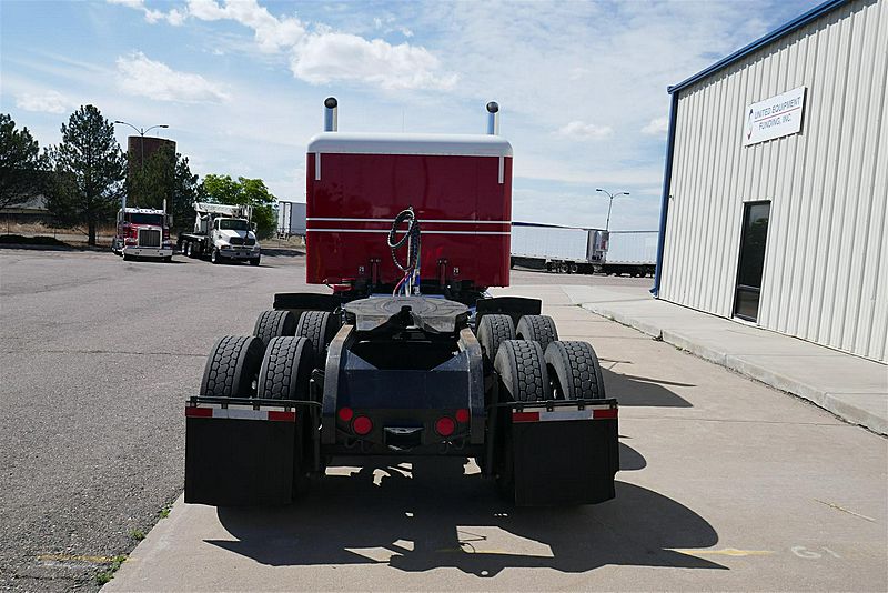 2021 Peterbilt 389