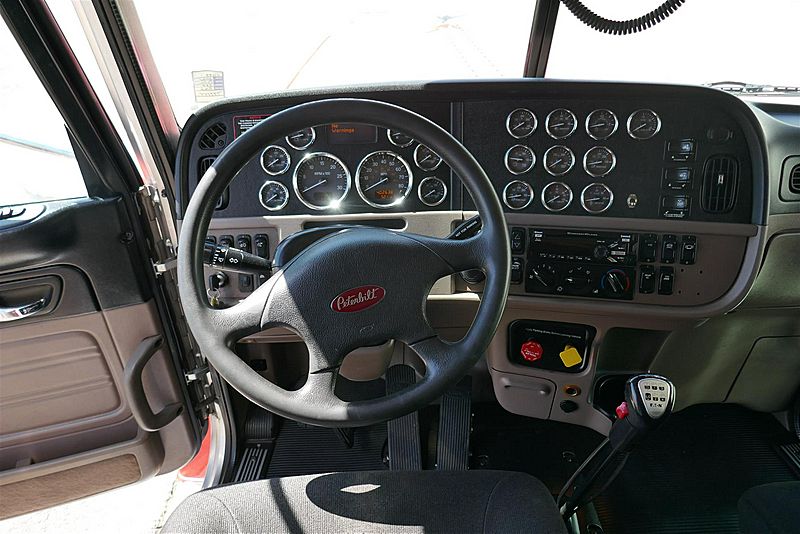 2021 Peterbilt 389