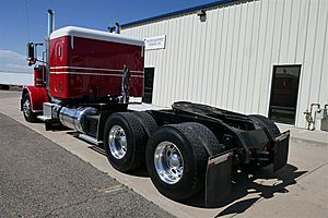 2021 Peterbilt 389