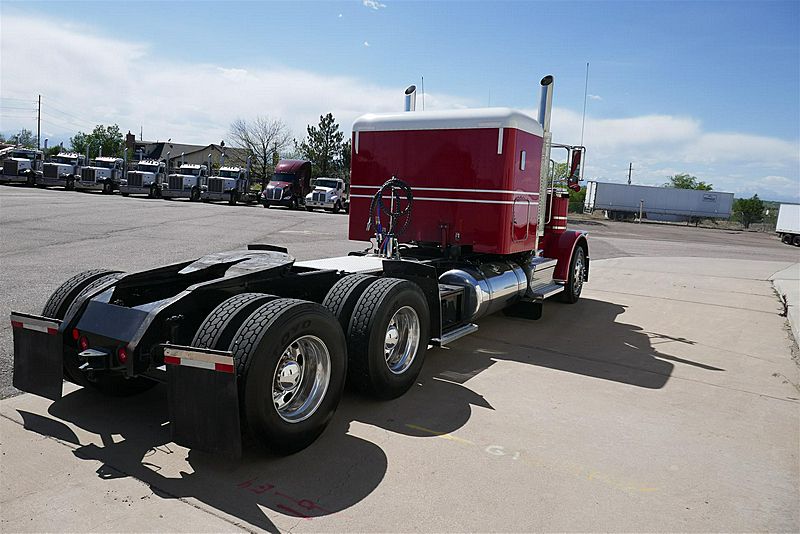 2021 Peterbilt 389