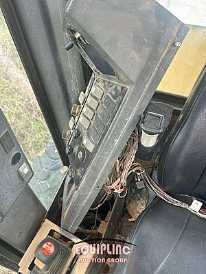 2003 Volvo G720B