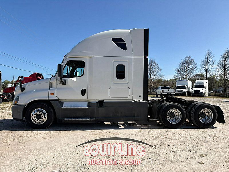 2015 Freightliner Cascadia