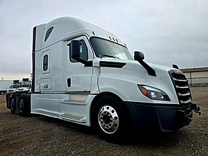 2020 Freightliner CASCADIA 126 - Sleeper Truck