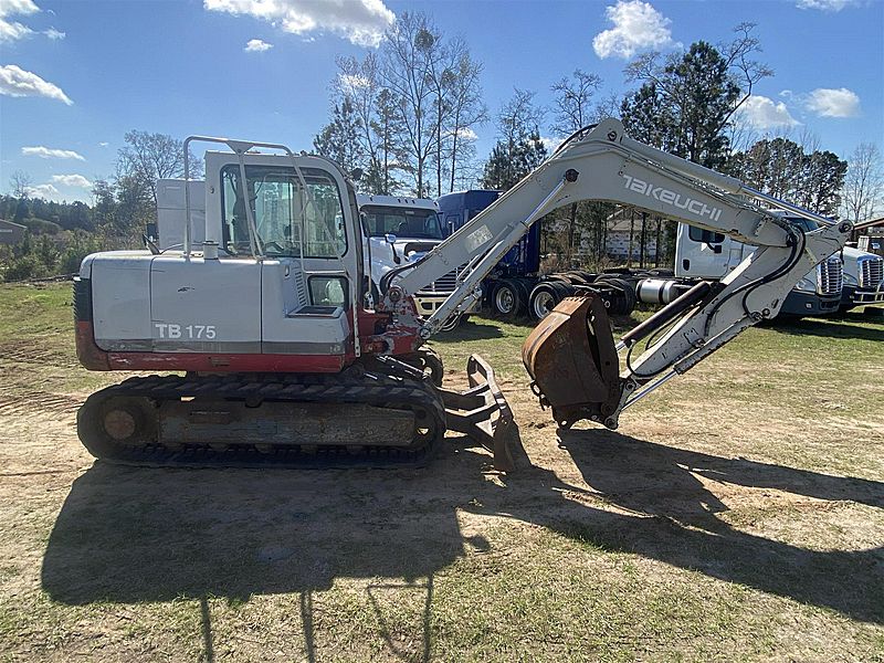 0-takeuchi-tb175.2.jpg