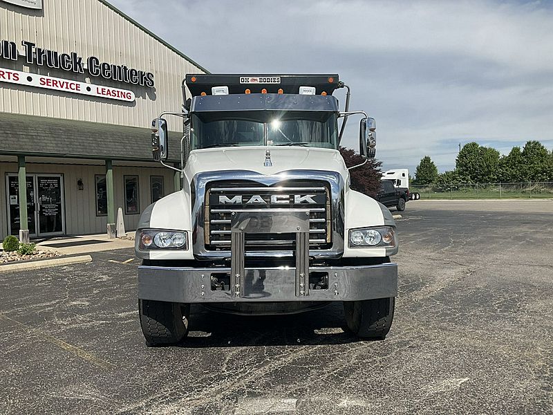 2020 Mack Granite