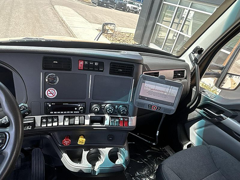2023 Kenworth T680