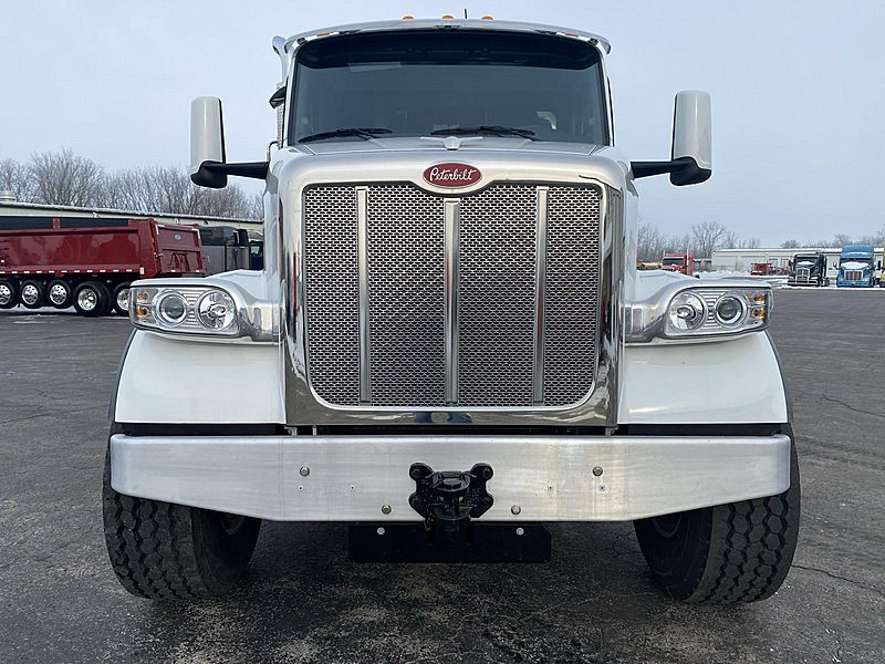 2027 Peterbilt 567